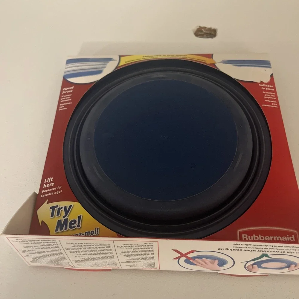 Rubbermaid COLLAPSIBLE 6 Cup Food Storage Container ~ Discontinued ~Hard To Find